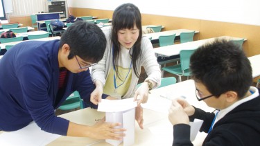【グループメンバーで協力し合います】