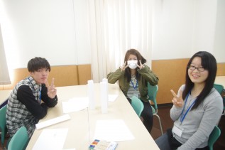 【やり終えて仲良くピース♪】