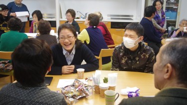 先生の後は、学生が楽しくお話ししました
