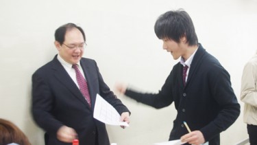 ソーシャル・ケア学科の佐藤先生も参加!本気です!