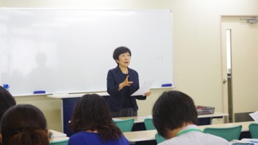 講義を行う小林先生