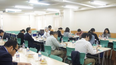 懇談会の様子