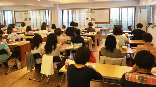 この日は満席です!大人気の講座です!