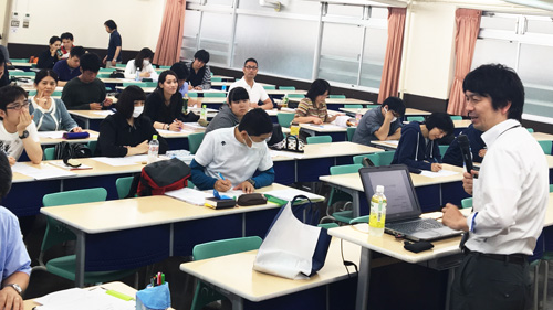 精神保健福祉士養成学科学科長 森山拓也先生の講義です!