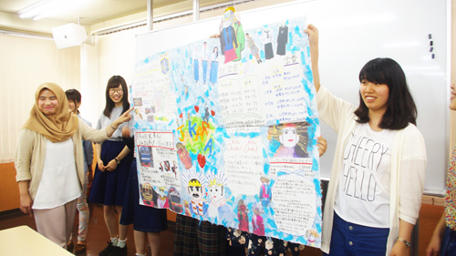 カラフルな写真やイラストを用いて紹介します!