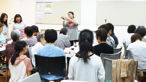 楽器の演奏でみなさんノリノリ♪