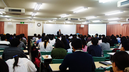 学生は介護福祉士の在り方を考えさせられました。