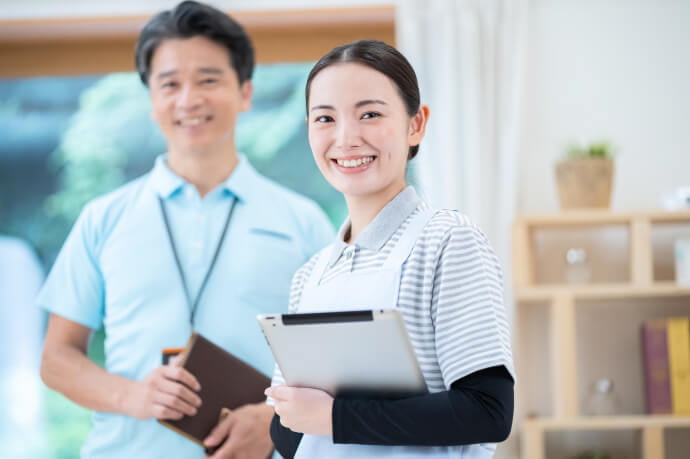 働きながらでも高い合格率と修了率