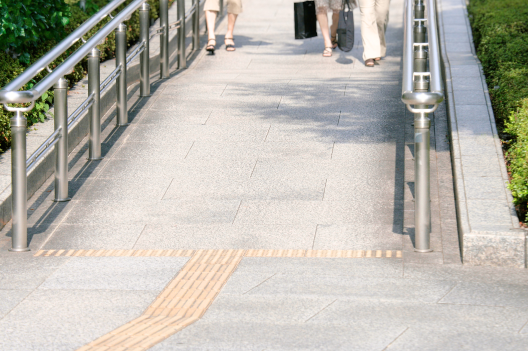 障害者差別解消法とは？ 民間事業者にも合理的配慮が義務化のサムネイル画像